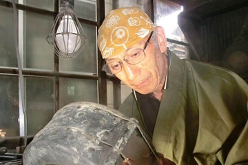 岩戸賢一郎
