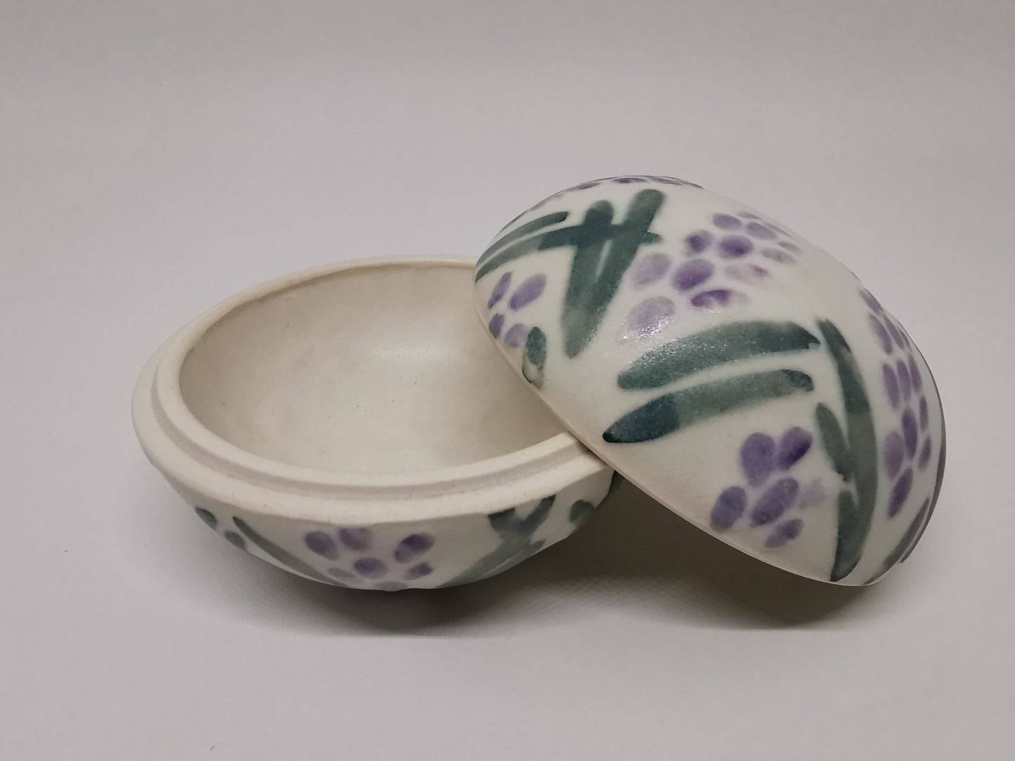 Storage, Lid box Lavender - Aikawa Kurumi, Contemporary Ceramics