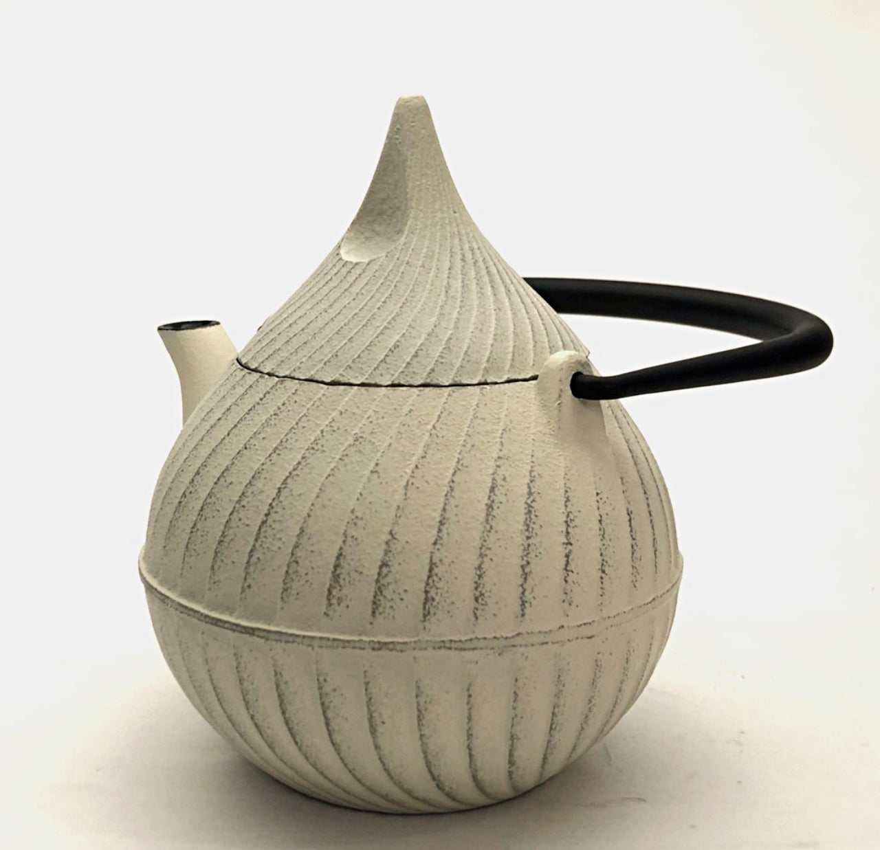 Tea supplies, Tea pot, Tsubomi, 0.4L, Premium Ivory - Nambu ironware, Metalwork, Designed by Yoshitaka Nakamura