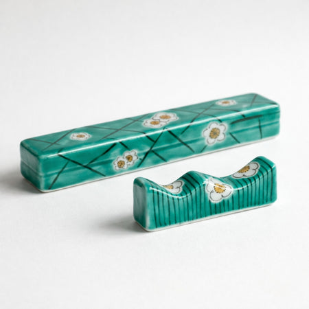 書道用品 「氷裂梅文様文鎮 白梅文様筆架 セット 手描き」 九谷美陶園 寺前瑛生 九谷焼 陶磁器