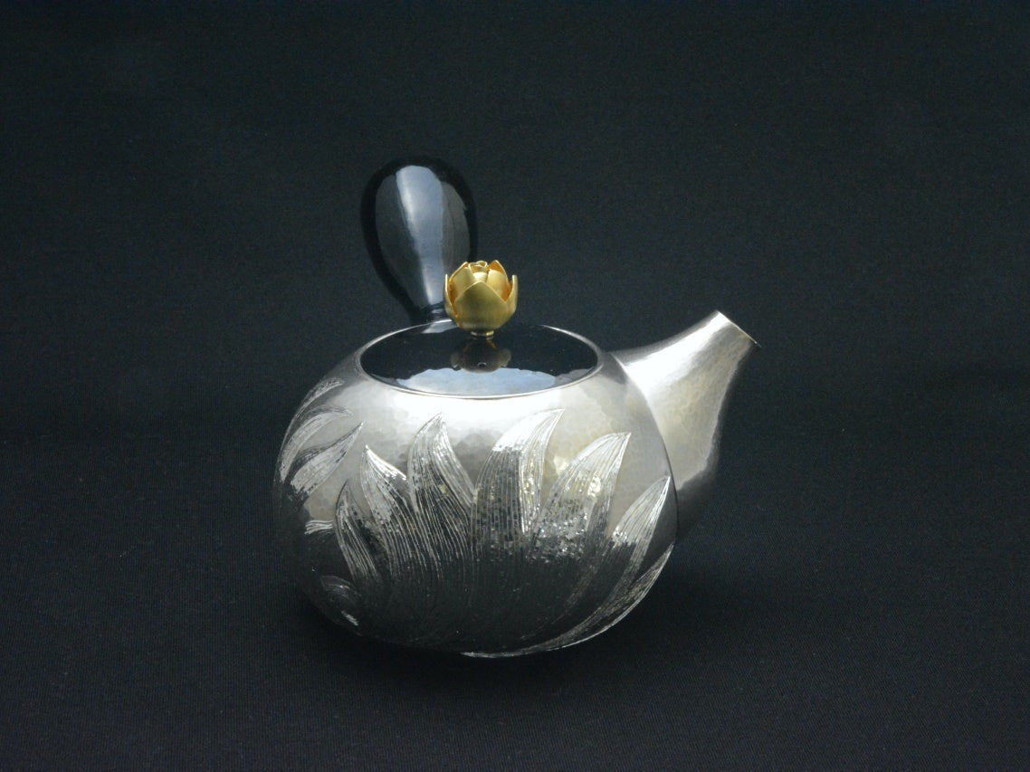 Tea supplies, Kyusu teapot, Flower sculpture - Lotus Kenichiro Izumi, Tokyo silverware, Metalwork