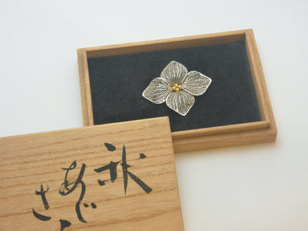 Jewelry, Flower brooch, Autumn hydrangea - Kenichiro Izumi, Tokyo silverware, Metalwork