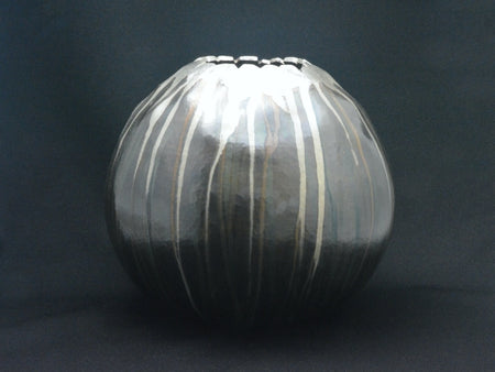 Flower vessel, Vase Gosai - Kenichiro Izumi Award-winning work, Tokyo silverware, Metalwork