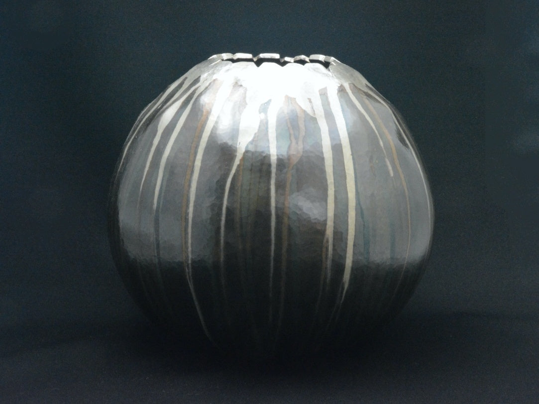 Flower vessel, Vase Gosai - Kenichiro Izumi Award-winning work, Tokyo silverware, Metalwork