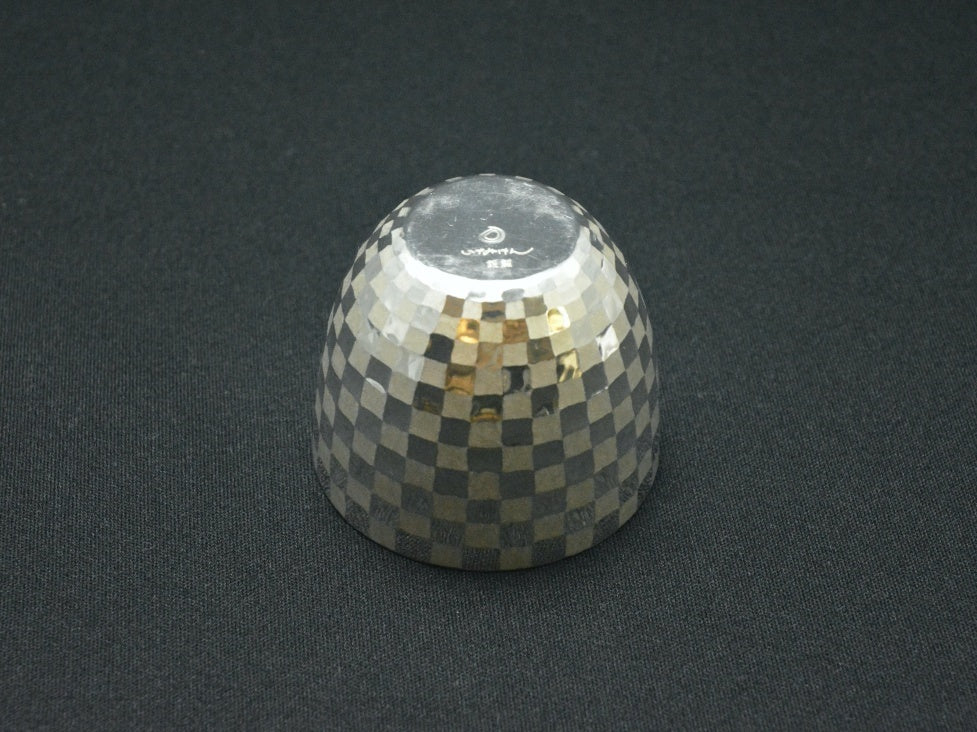 Drinking vessel, Checkered largr sake cup -Award-winning work Kenichiro Izumi,, Tokyo silverware, Metalwork