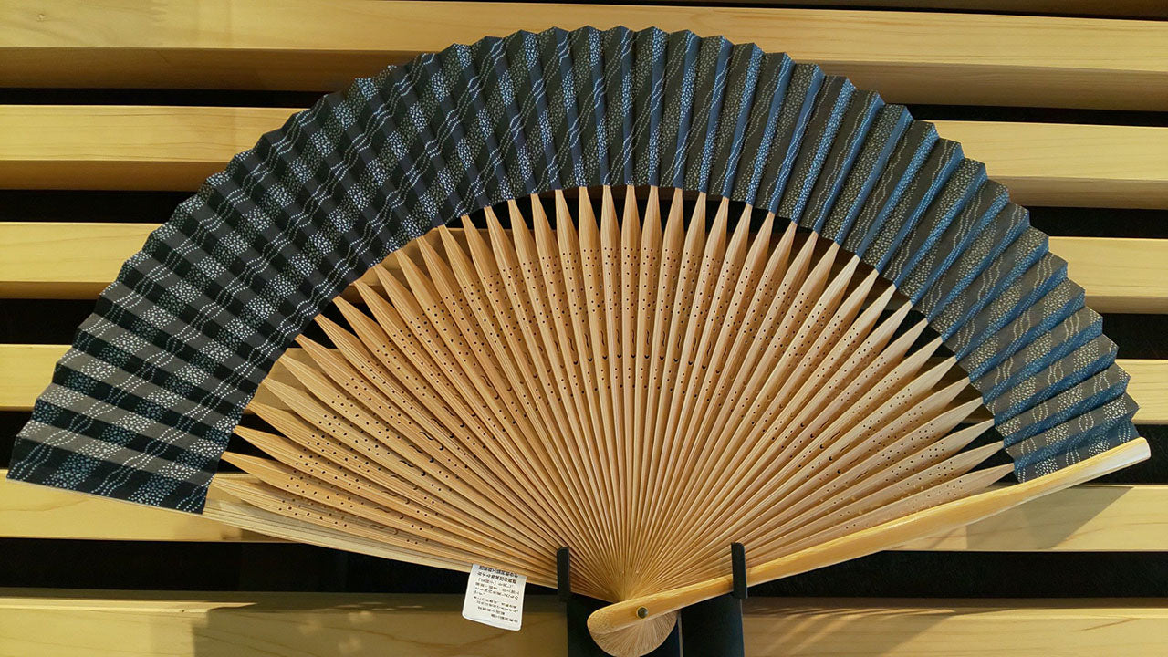 Japanese style accessories, Fan, 45 ribs, Short cloth, Ise katagami, Yoroke-storipe pattern - Kyoto folding fans