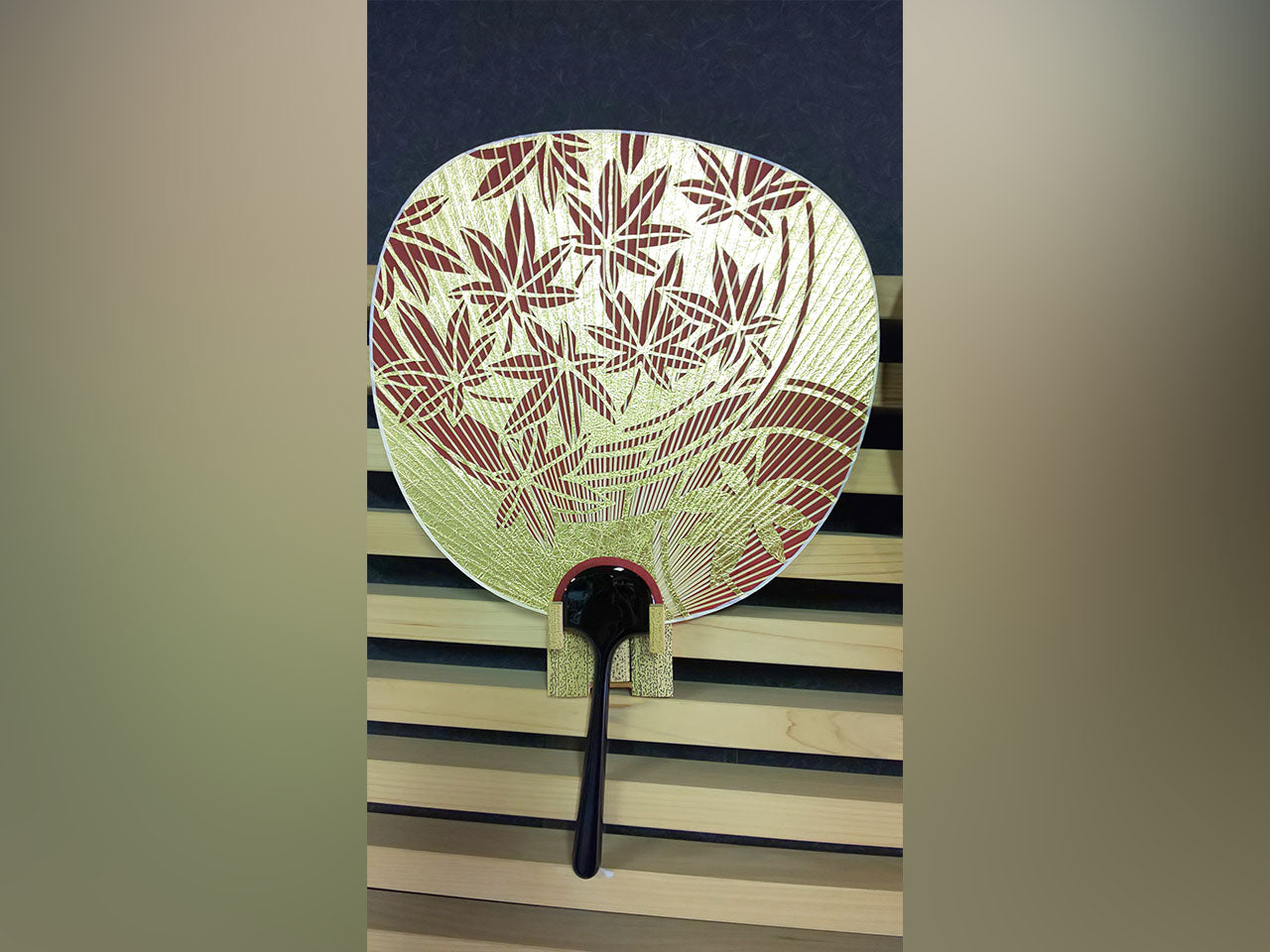 Japanese style accessories, Uchiwa fan, Gold painting, Red - Kyoto uchiwa fans