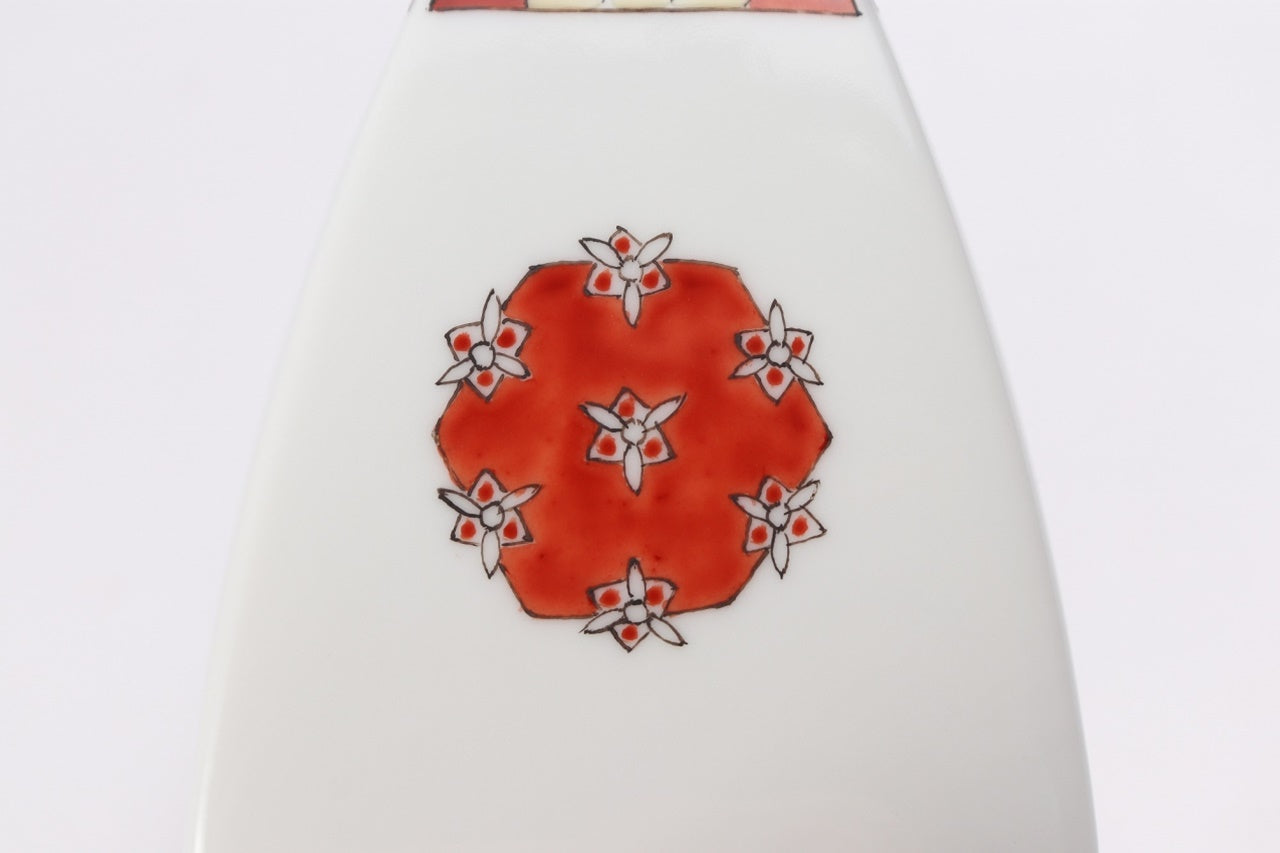 Flower vessel, Single flower vase, Triangle, Round pattern - Kakiemon-kiln, Arita ware, Ceramics