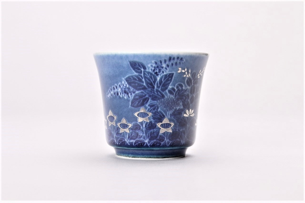 Drinking vessel, Large sake cup, Fukizumi Sumi-hajiki, Autumn grass - Imaizumi Imaemon XIV, Arita ware, Ceramics