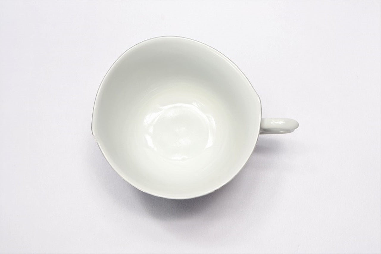 カフェ用品 「コーヒー碗 プラチナ 百合 木箱付」 金龍窯 江口天童 有田焼 陶磁器