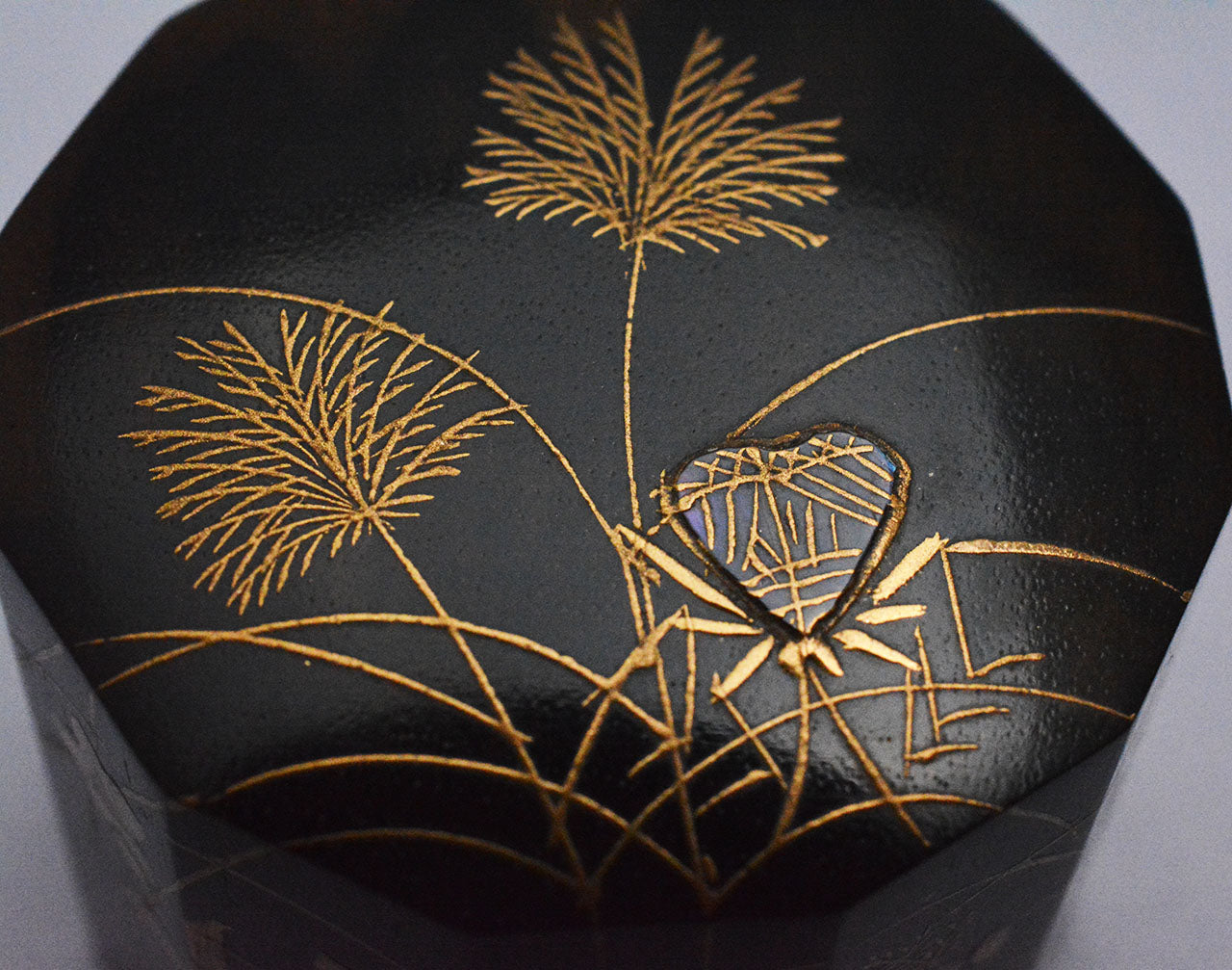 Tea ceremony utensils, Incense container, Black persimmon, Insect cage, Dodecagon - Sanao Matsuda, Echizen lacquerware