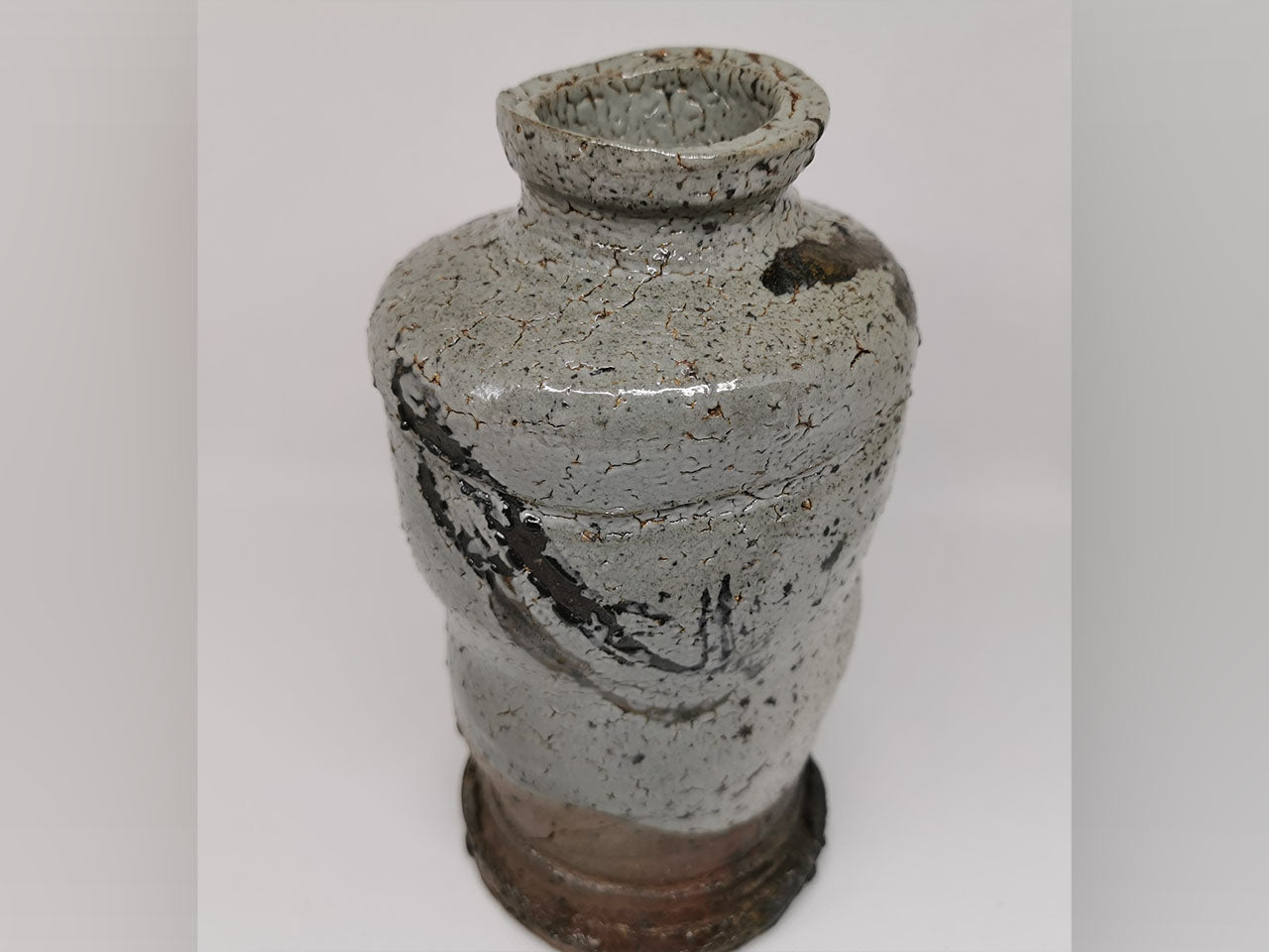 Flower vessel, Underglaze iron painting vase - Raizan Yasunaga, Karatsu ware, Ceramics