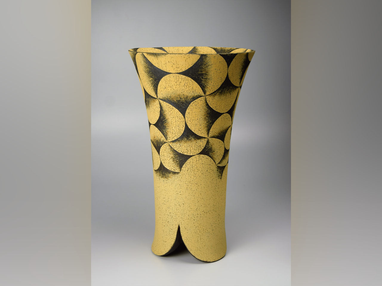 Flower vessel, Vase, Carbonized colored mud pottery - Satoshi Uetake, Kasama ware, Ceramics