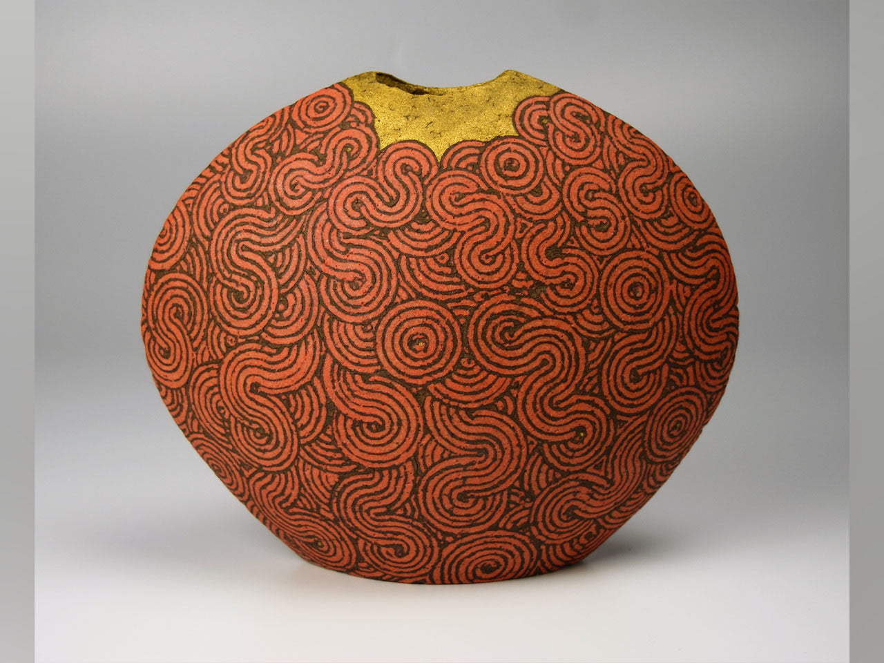 Flower vessel, Vase, Red curved design pottery - Satoshi Uetake, Kasama ware, Ceramics