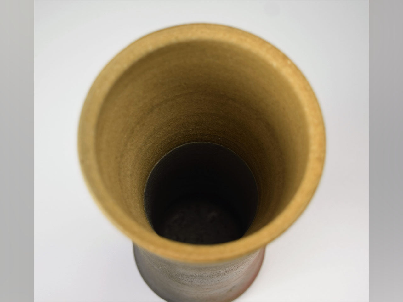 Flower vessel, Vase, Carbonized kiln-change, Medium - Hiroshi Kikuchi, Kasama ware, Ceramics