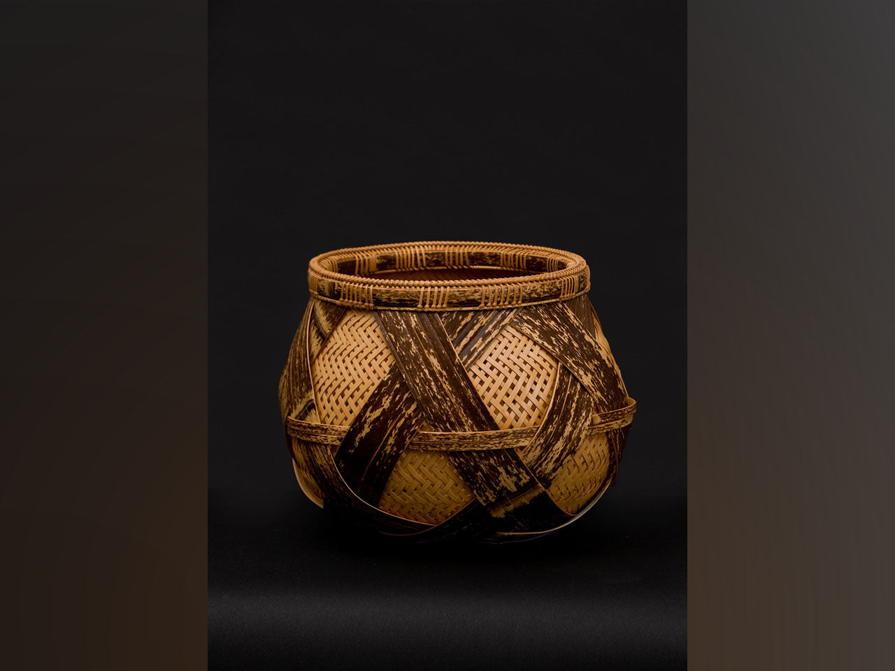 Flower vessel, Flower basket, Flame - Ryuun Yamaguchi, Beppu bamboo crafts