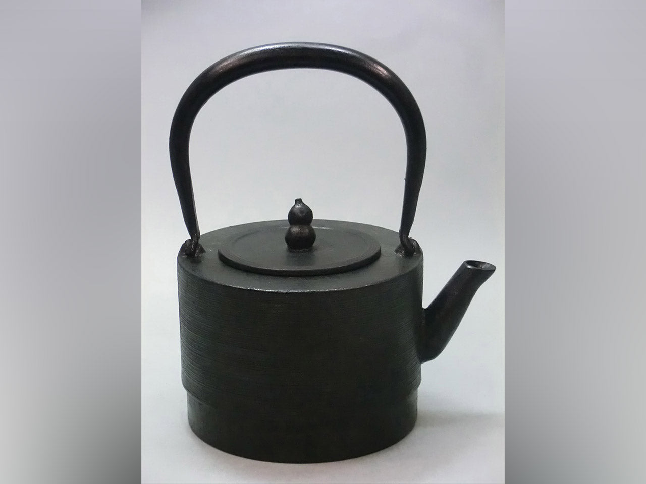 Tea supplies, Iron kettle, Fine thread, Cylindrical shape, Black, 0.8L - Ryo Murakami , Nambu ironware, Metalwork