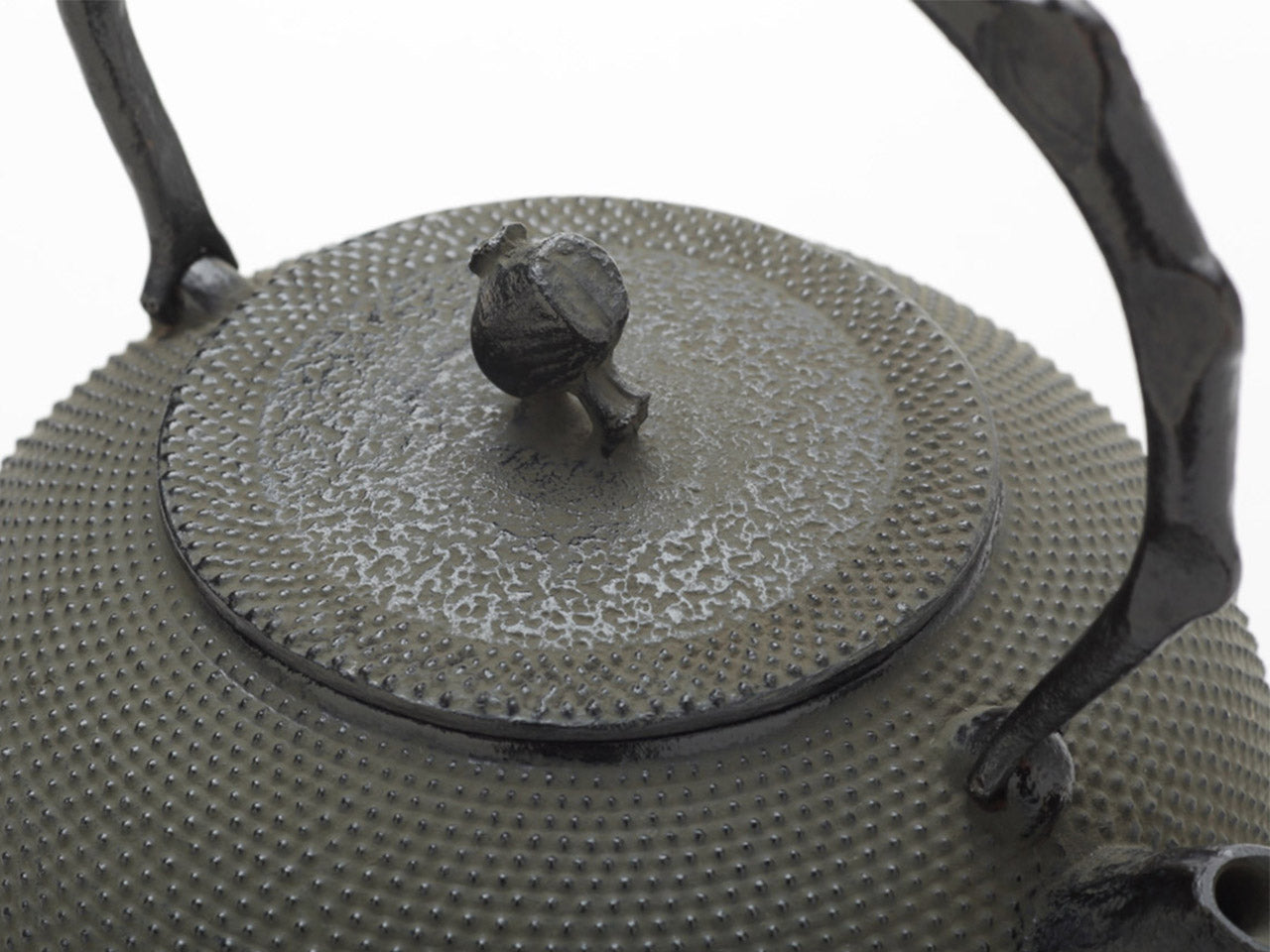 Tea supplies, Iron kettle, Houju Arare Black, 1.4L - Yoshinori Oikawa, Nambu ironware, Metalwork