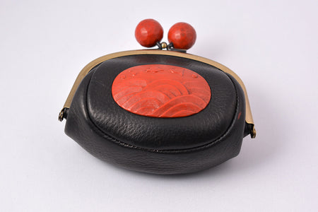 Fashion accessories, Clasp coin purse, Plover on wave carving, 4-sun size - Toshiki Ozono, Kamakura carved lacquerware