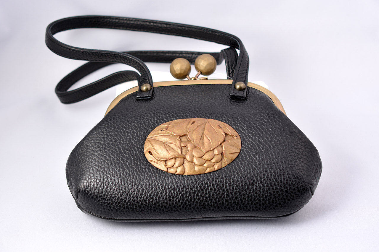 Fashion accessories, Handbag, Grape carving, 6-sun size - Toshiki Ozono, Kamakura carved lacquerware