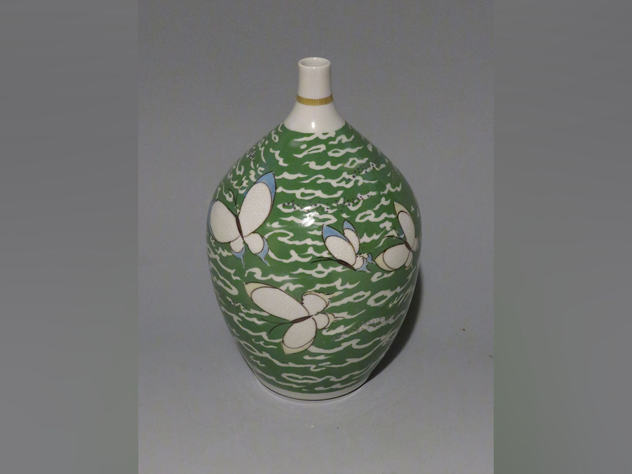 Flower vessel, Vase, Colored glaze, Butterfly dance, Hand-drawn - Yoshihiro Yamaguchi, Kutani ware, Ceramics