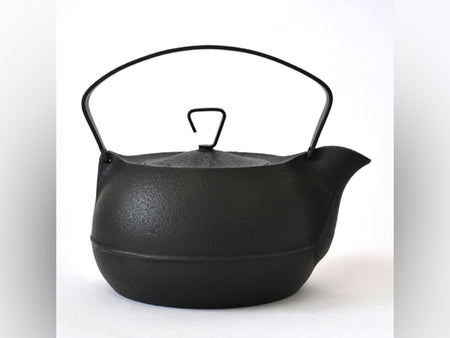 Tea supplies, Cast iron kettle, 1.3L, Black - Award-winning work, Nambu ironware, Metalwork