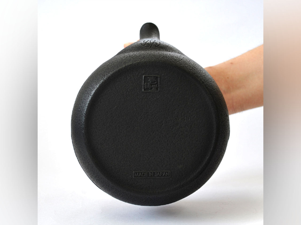 Tea supplies, Cast iron kettle, 1.3L, Black - Award-winning work, Nambu ironware, Metalwork