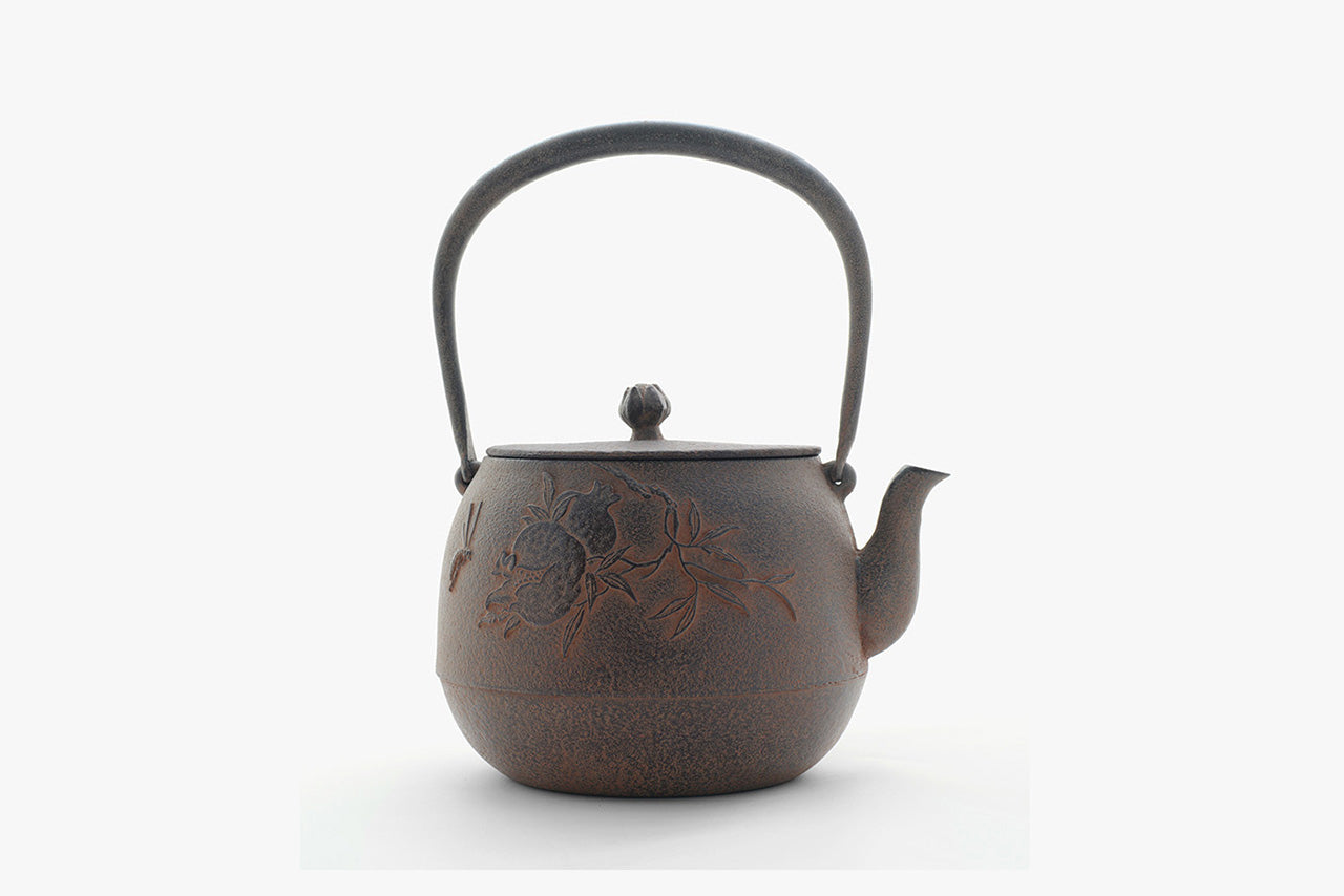 Tea supplies, Iron kettle Pomegranate 1.8L, Induction cooker compatible - Chobun Hasegawa, Yamagata cast iron, Metalwork